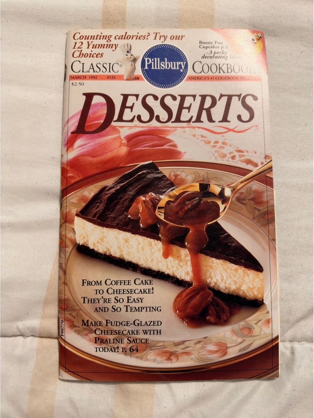 Pillsbury Classic Cookbooks: Desserts March 1992 Issue